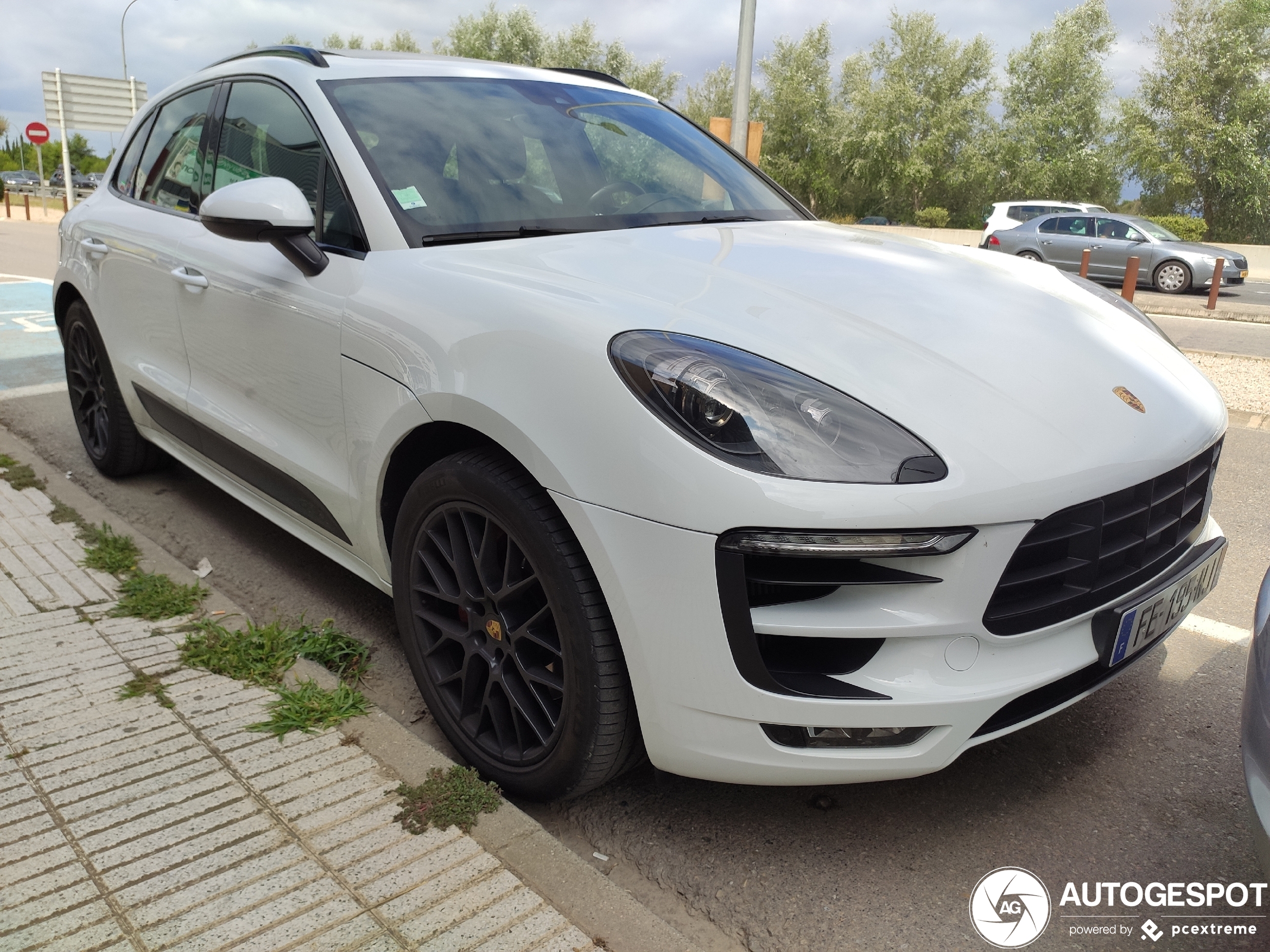 Porsche 95B Macan GTS