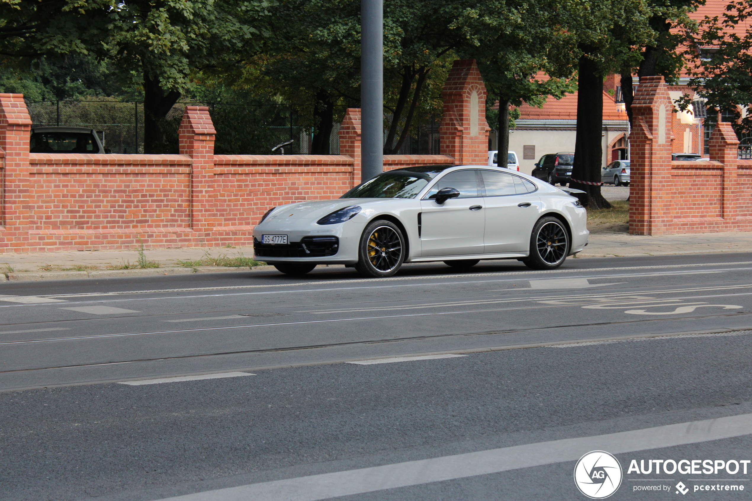 Porsche 971 Panamera Turbo