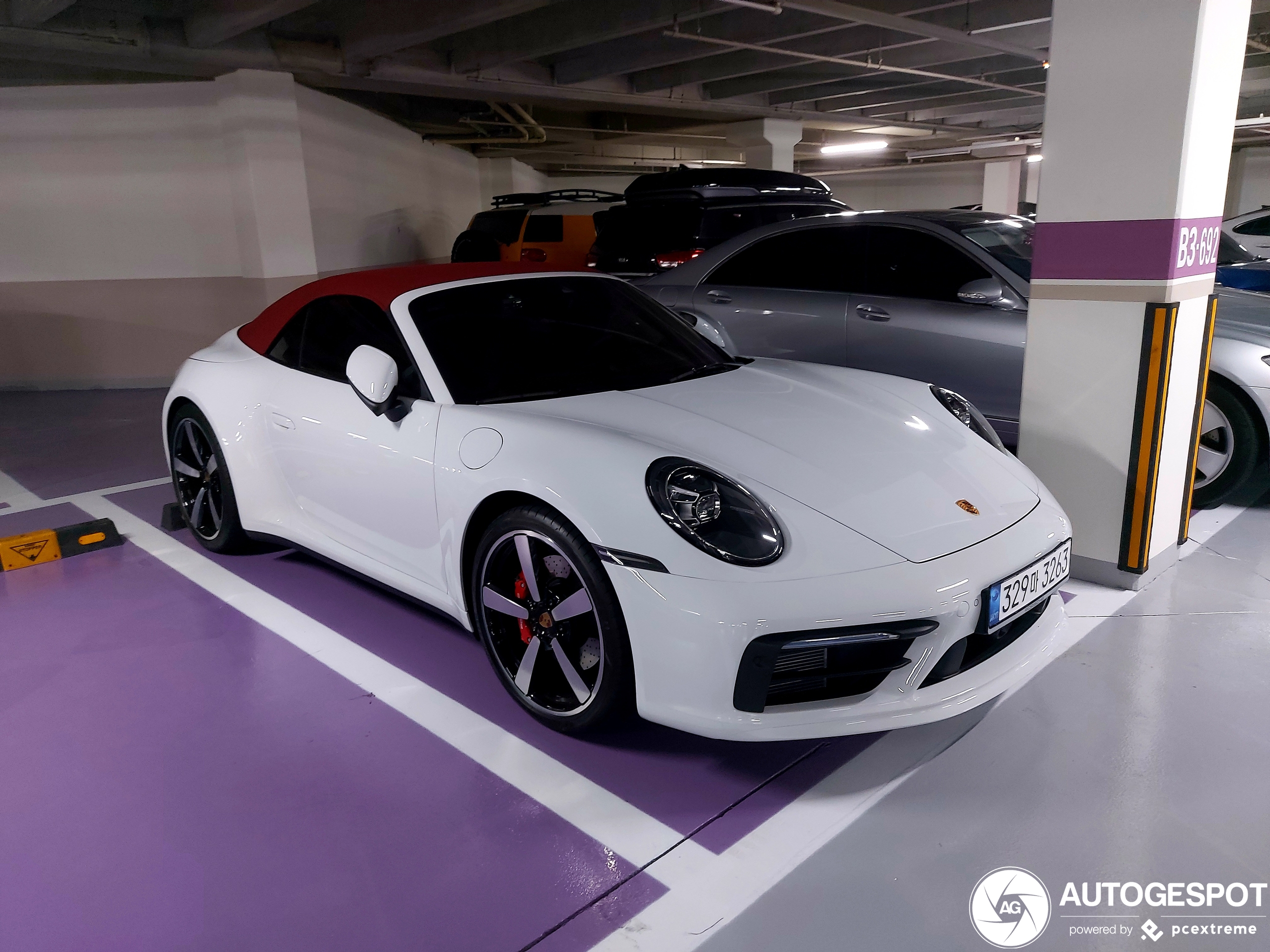 Porsche 992 Carrera 4S Cabriolet