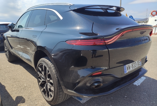 Aston Martin DBX