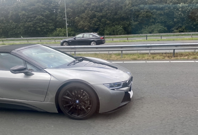 BMW i8 Roadster