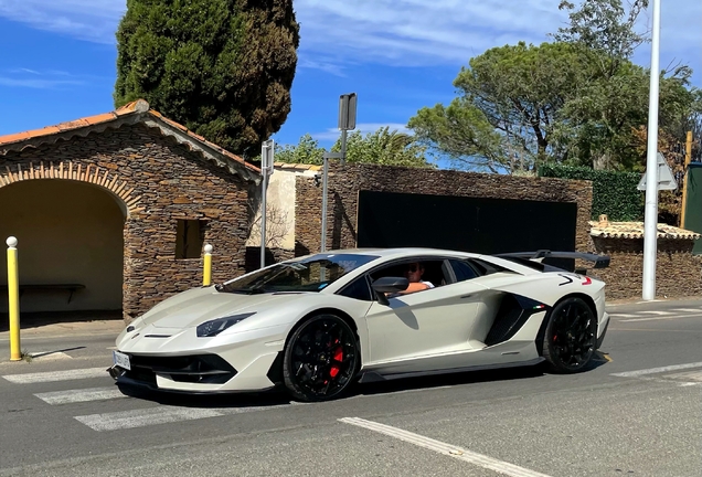 Lamborghini Aventador LP770-4 SVJ