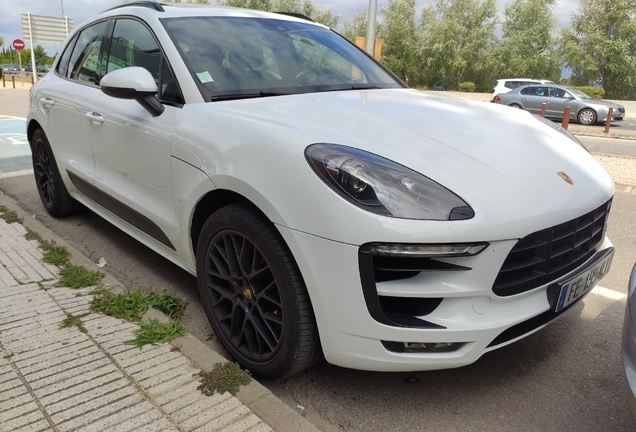 Porsche 95B Macan GTS