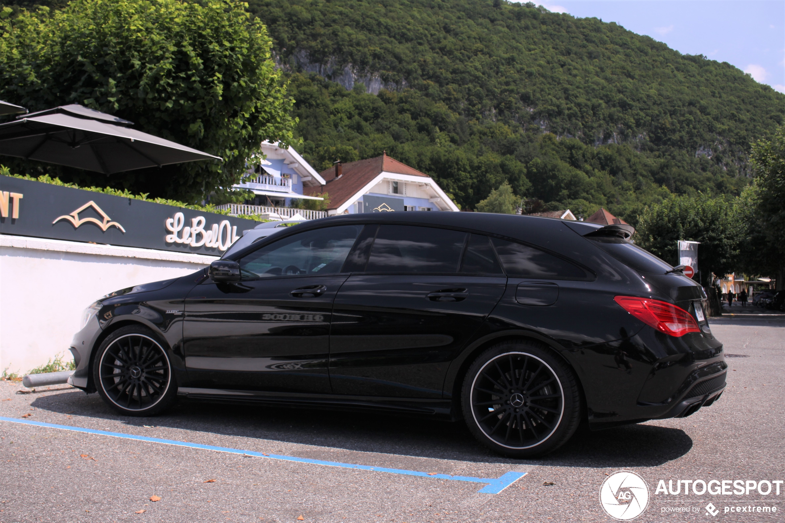 Mercedes-AMG CLA 45 Shooting Brake X117