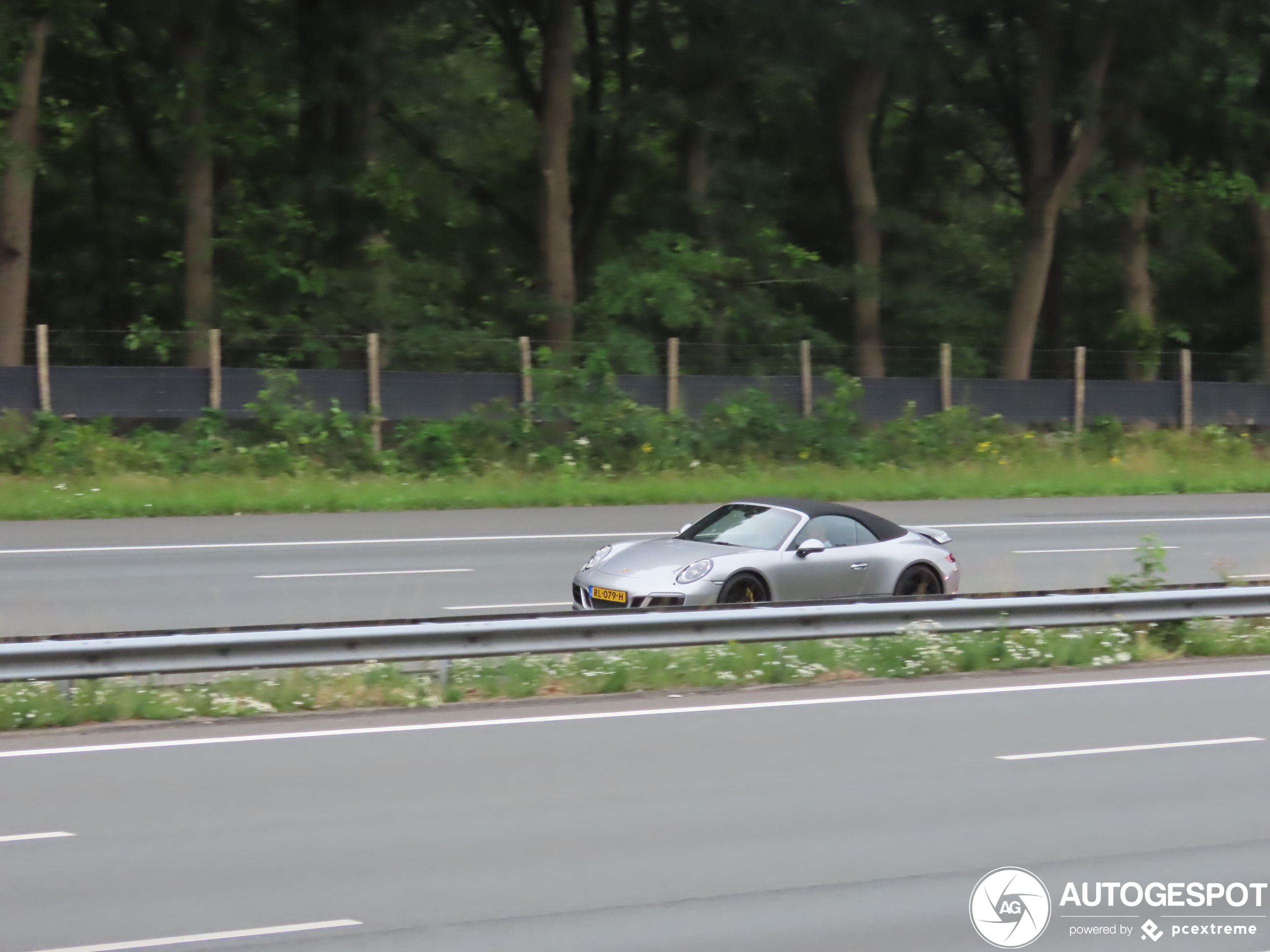 Porsche 991 Carrera 4 GTS Cabriolet MkII