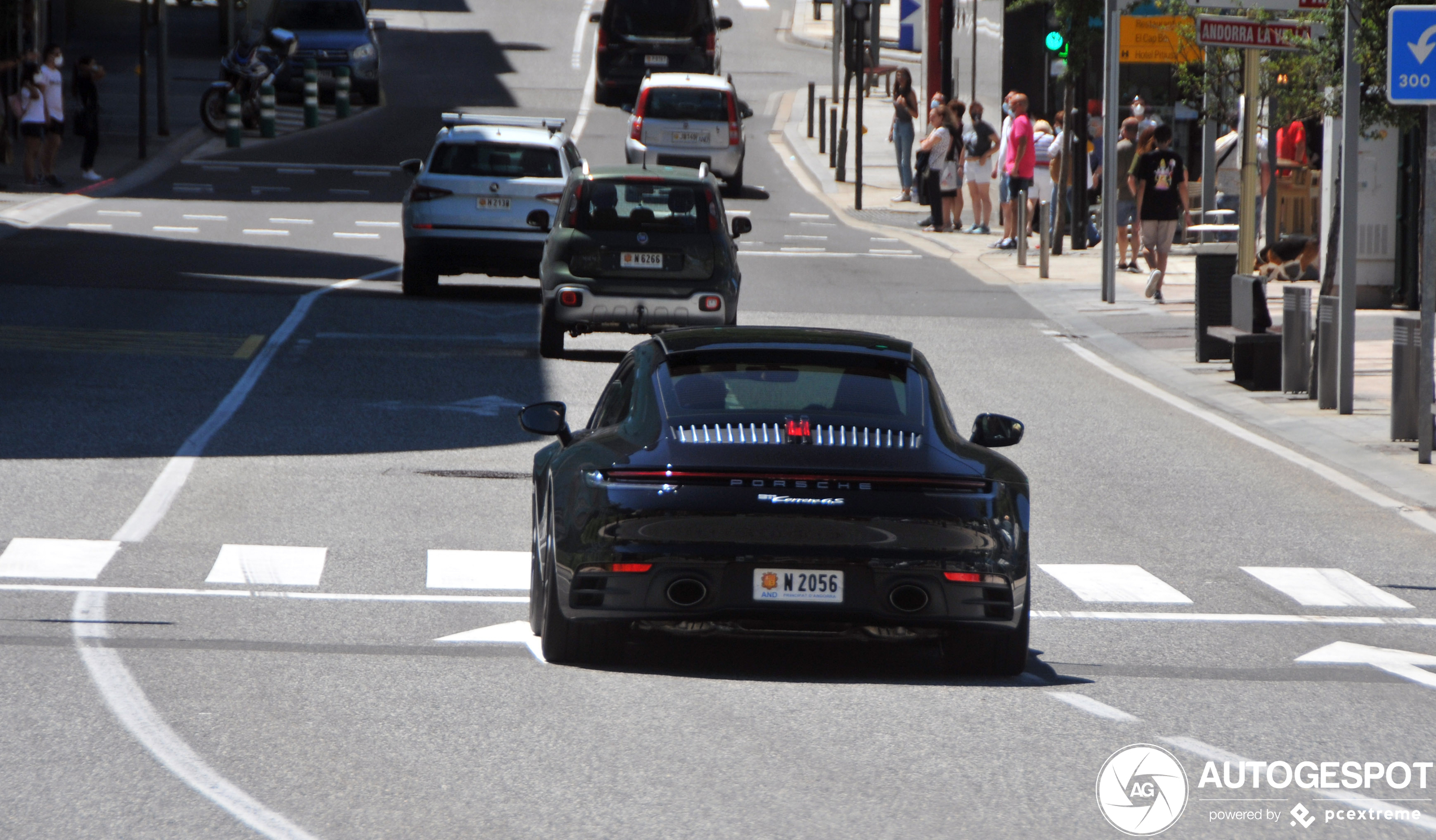 Porsche 992 Carrera 4S