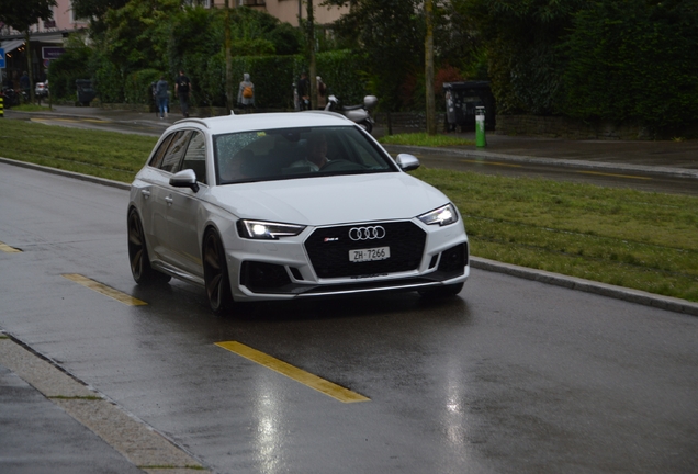 Audi RS4 Avant B9