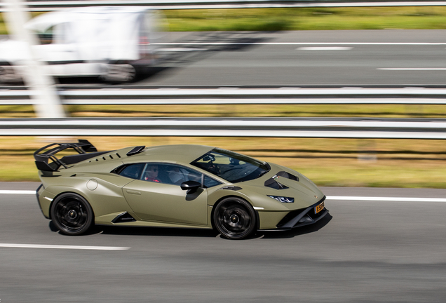 Lamborghini Huracán LP640-2 STO