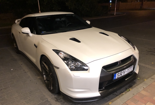 Nissan GT-R