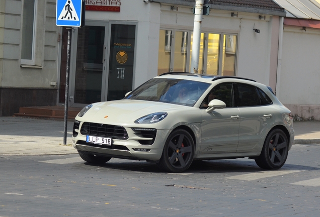 Porsche 95B Macan GTS