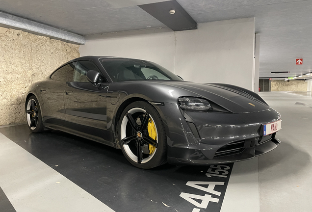 Porsche Taycan Turbo S