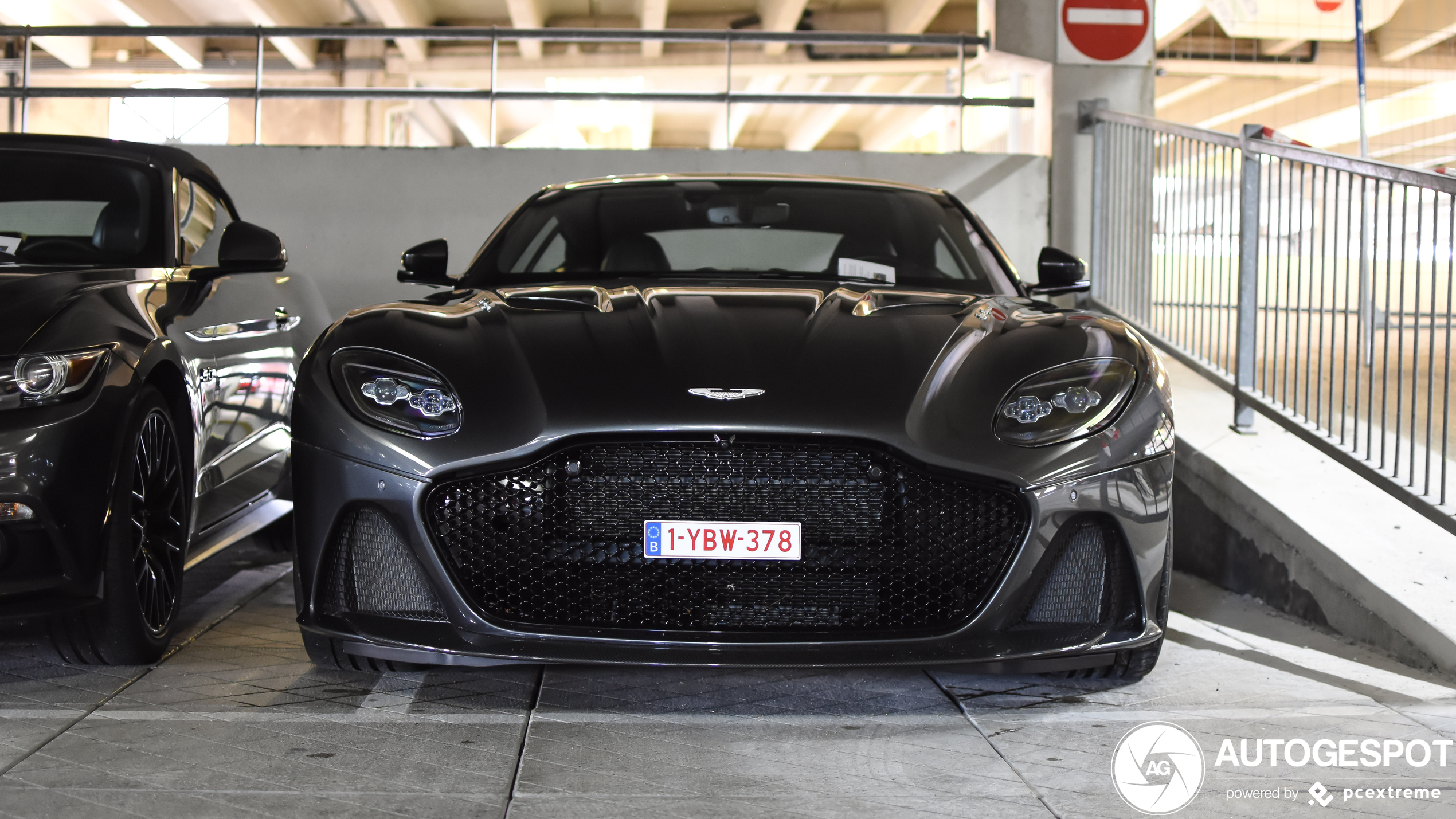 Aston Martin DBS Superleggera