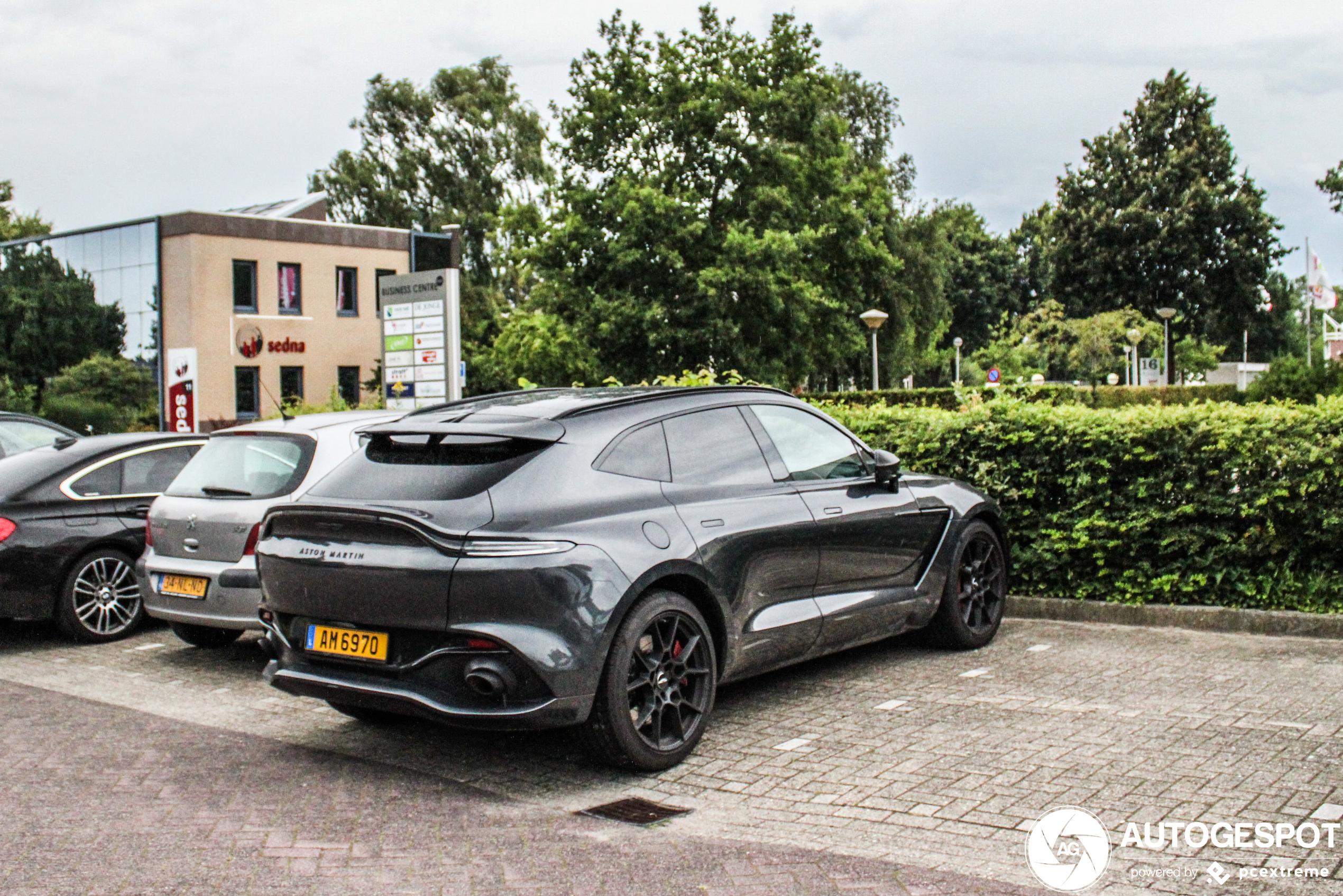 Aston Martin DBX