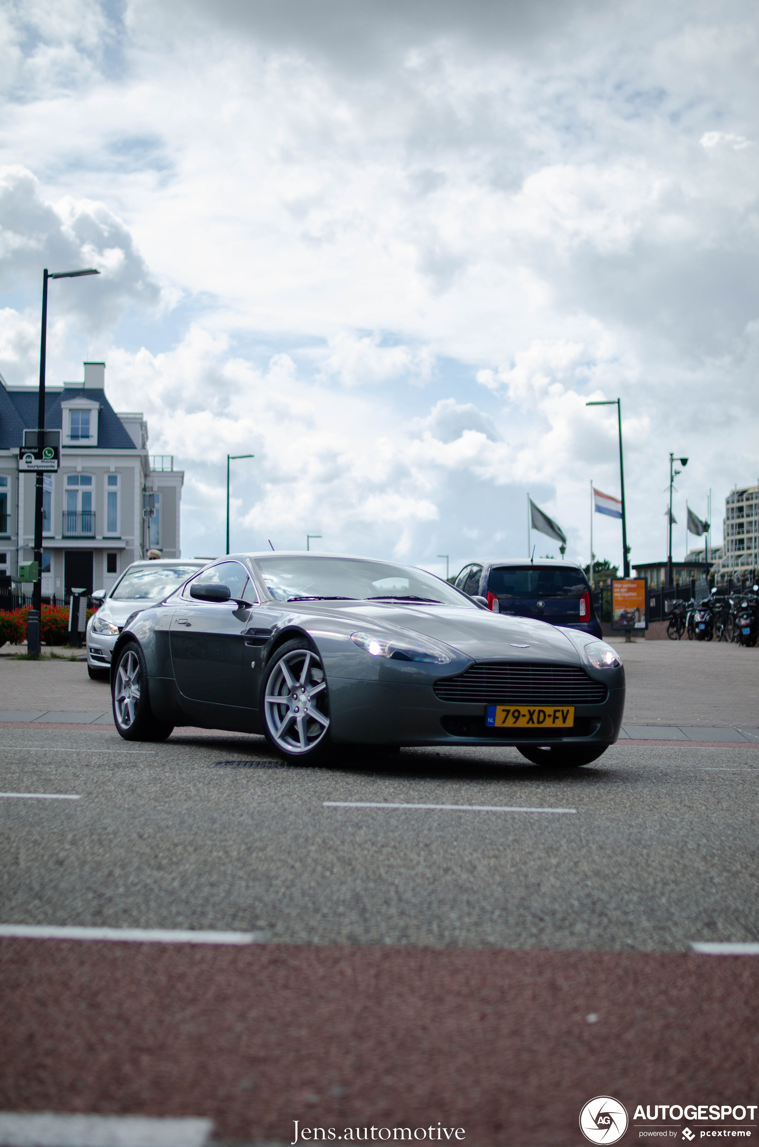 Aston Martin V8 Vantage