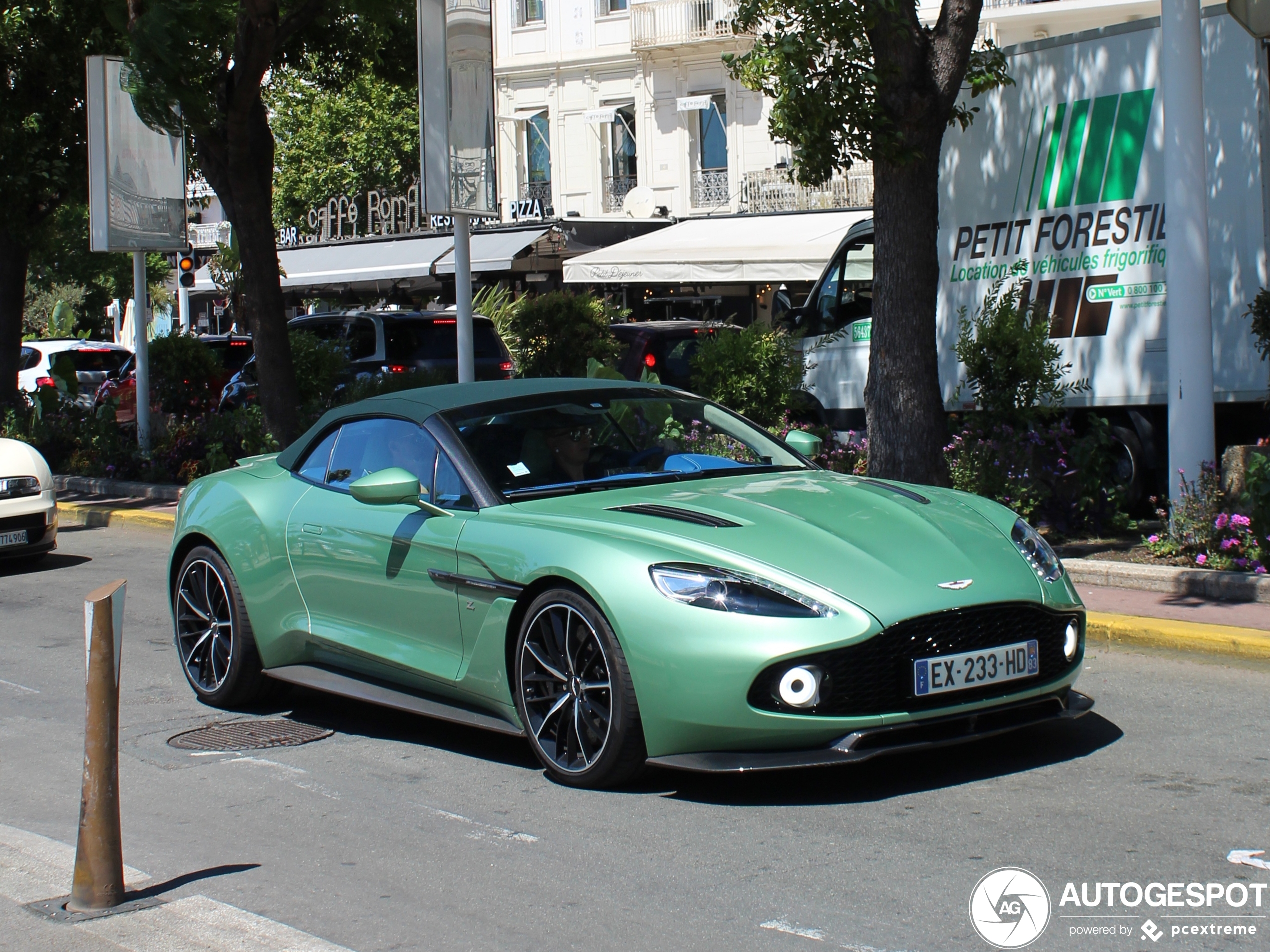 Aston Martin Vanquish Volante Zagato