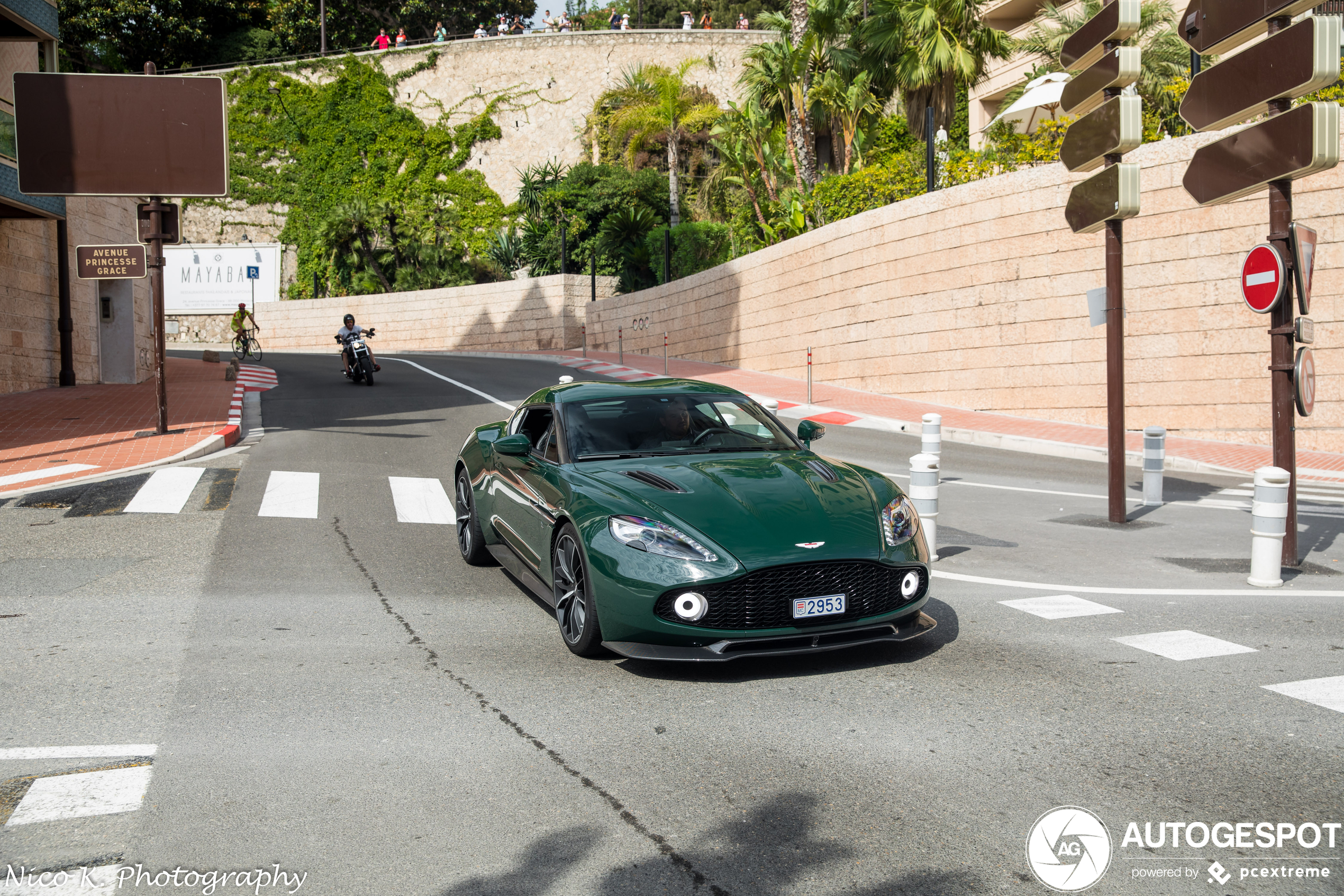 Monaco levert onverstoorbaar door met Aston Martin Vanquish Zagato