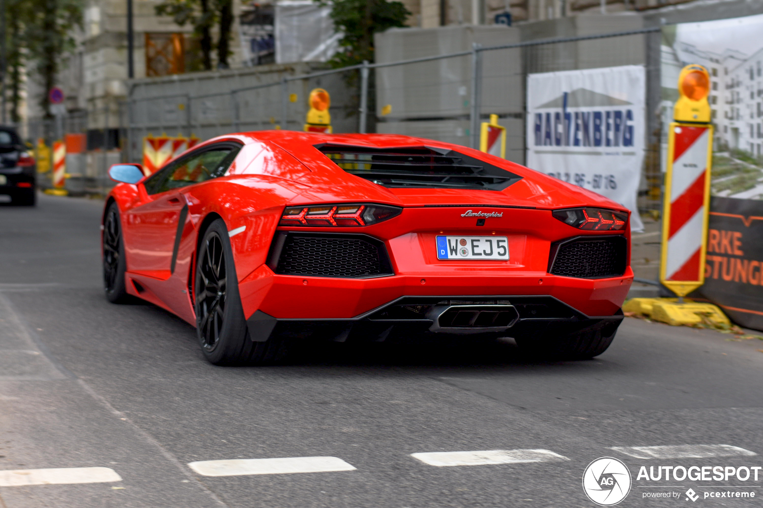 Lamborghini Aventador LP700-4