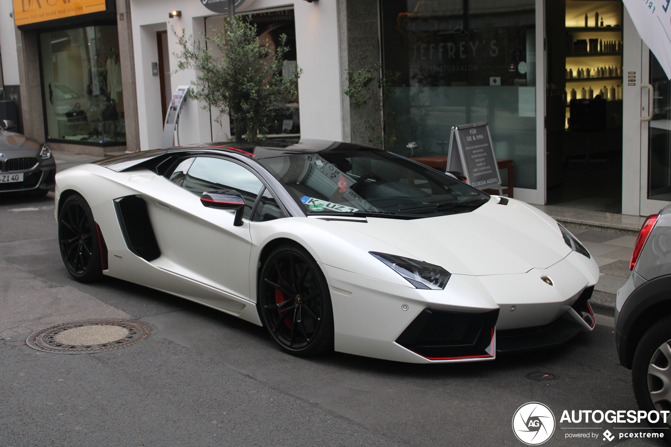 Lamborghini Aventador LP700-4 Pirelli Edition