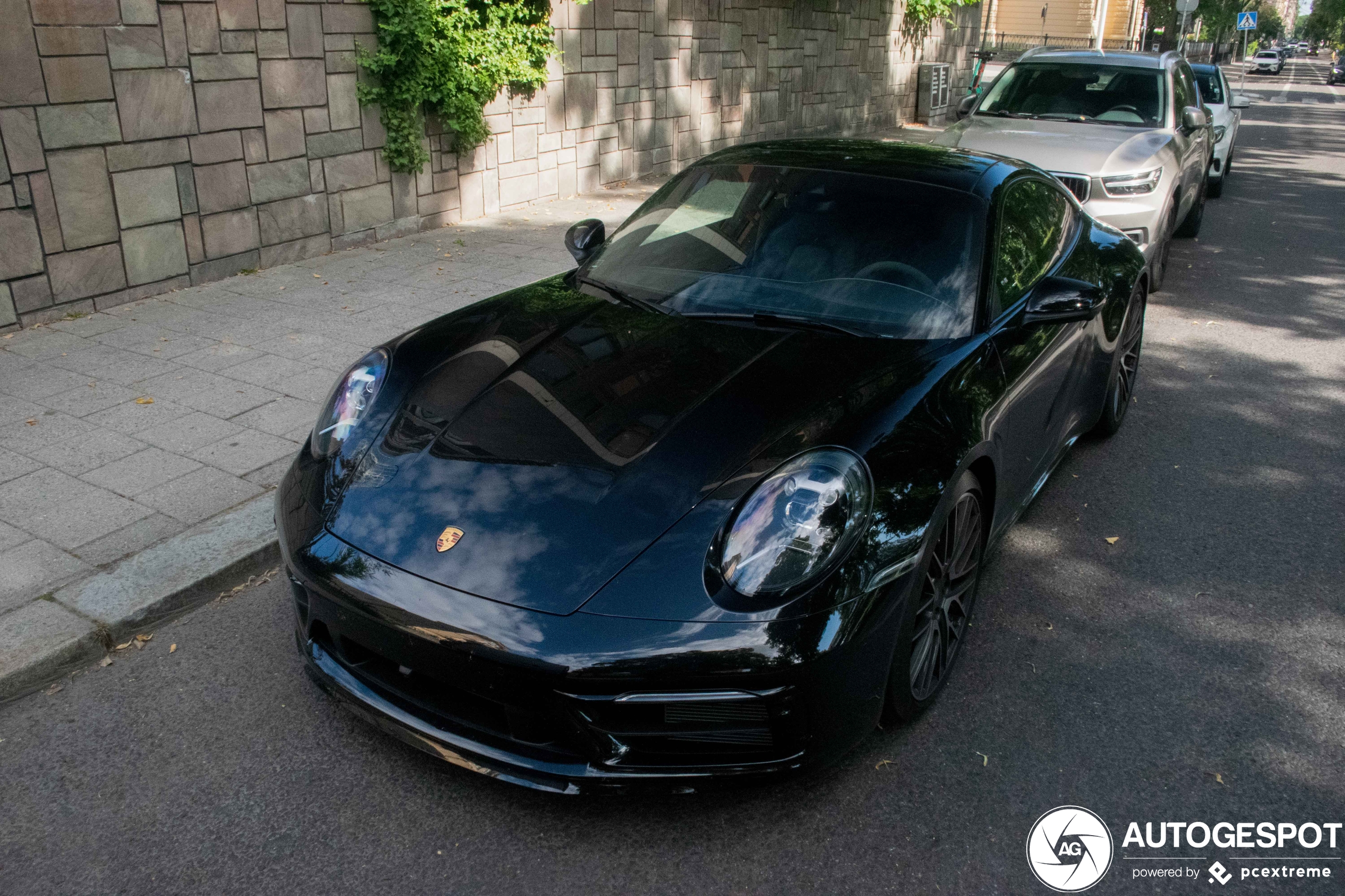 Porsche 992 Carrera 4S