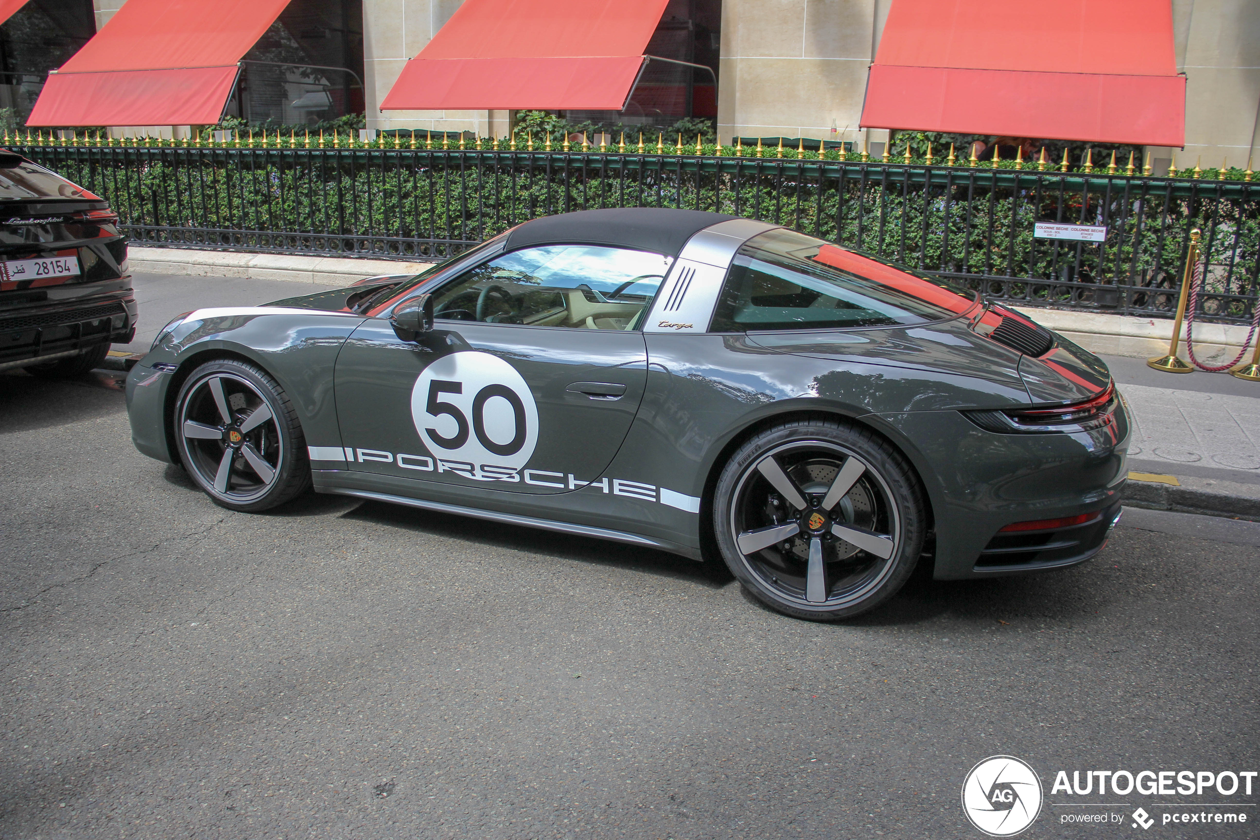 Porsche 992 Targa 4S Heritage Design Edition