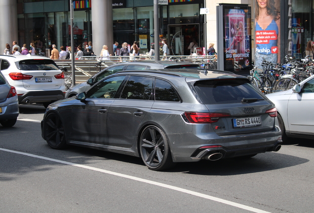 Audi RS4 Avant B9