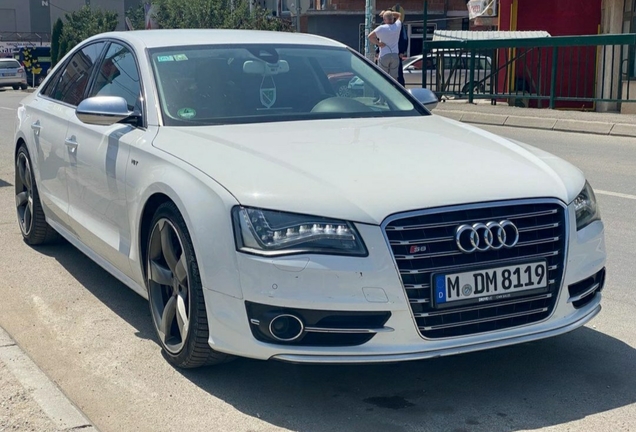 Audi S8 D4