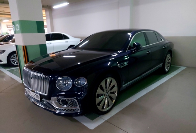 Bentley Flying Spur V8 2021