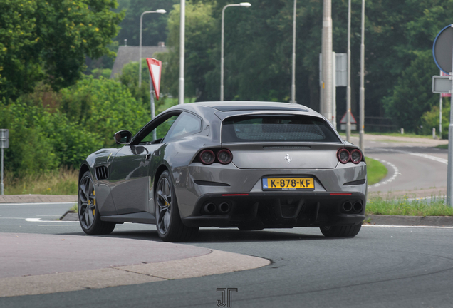 Ferrari GTC4Lusso T