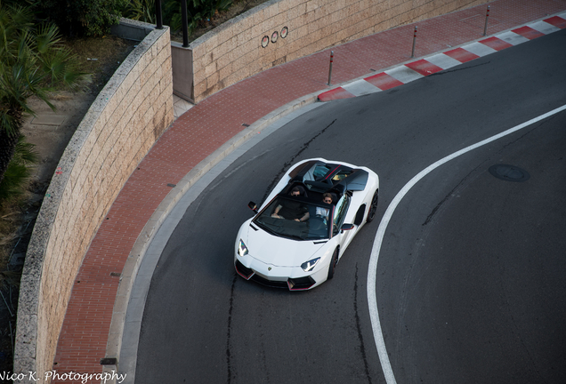 Lamborghini Aventador LP700-4 Roadster Pirelli Edition