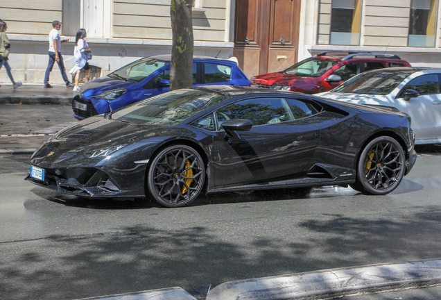 Lamborghini Huracán LP640-4 EVO