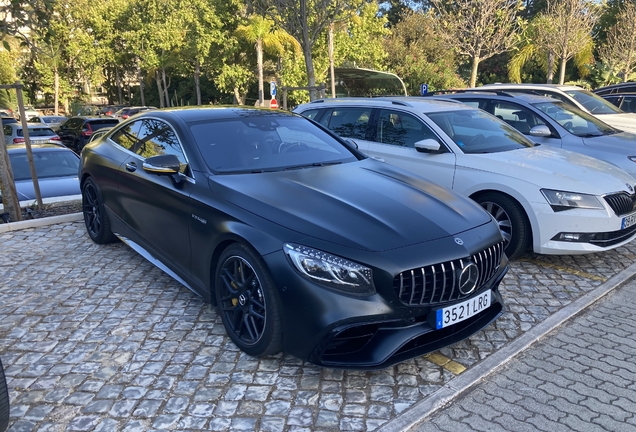 Mercedes-AMG S 63 Coupé C217 2018 Yellow Night Edition