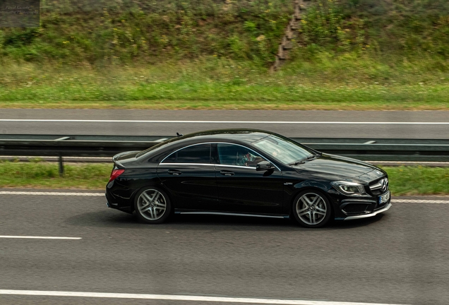 Mercedes-Benz CLA 45 AMG C117