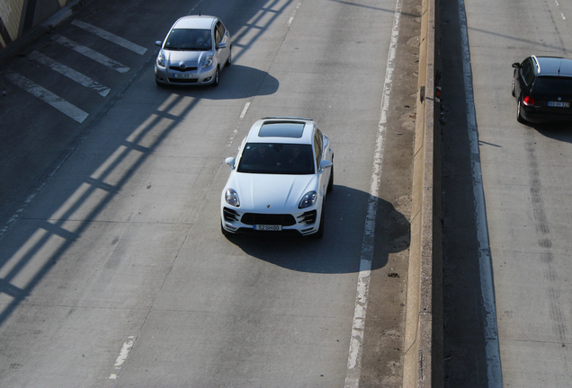 Porsche 95B Macan Turbo