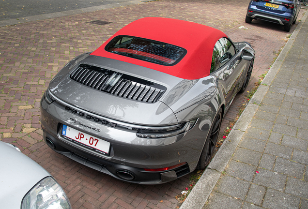 Porsche 992 Carrera 4S Cabriolet