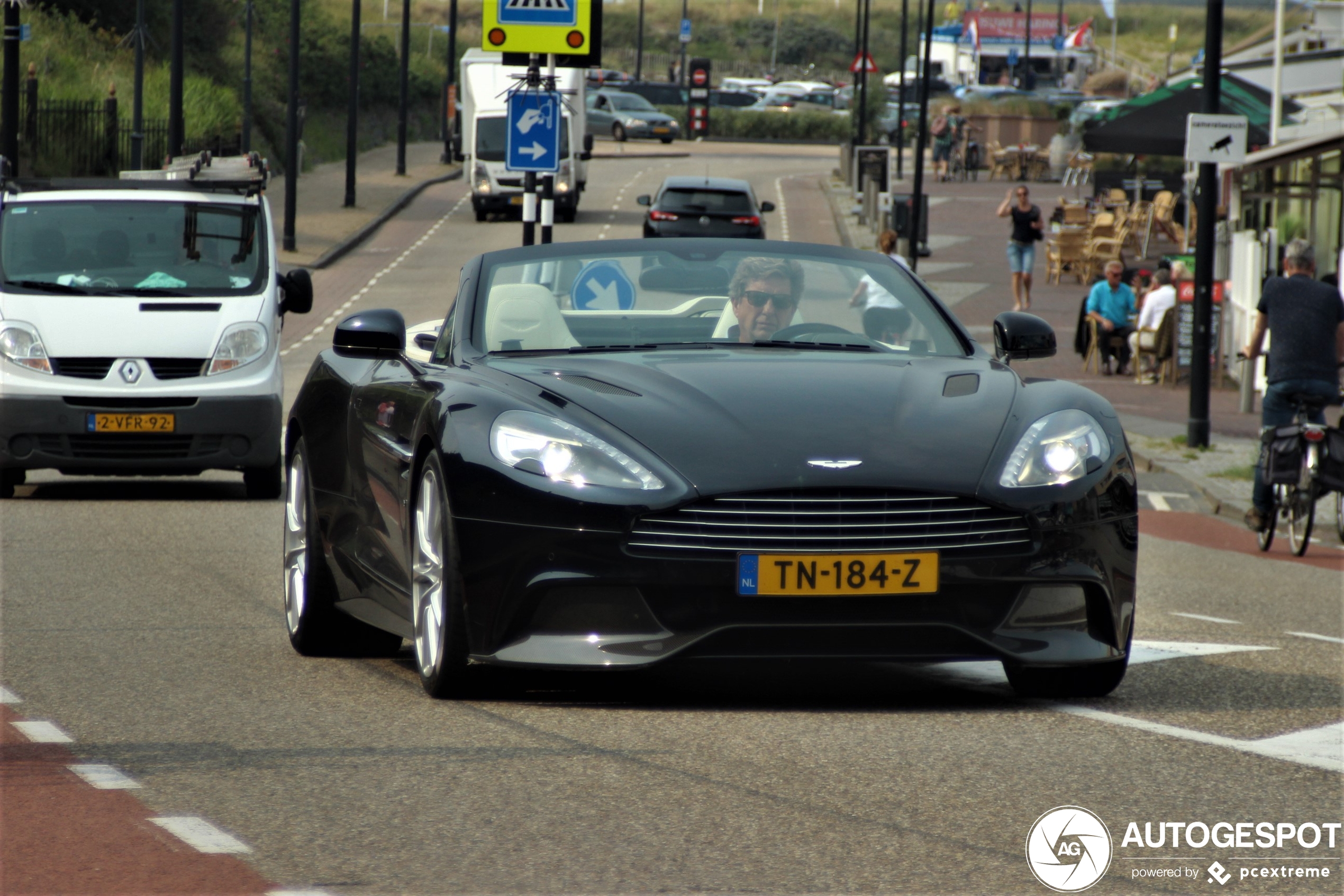 Aston Martin Vanquish Volante