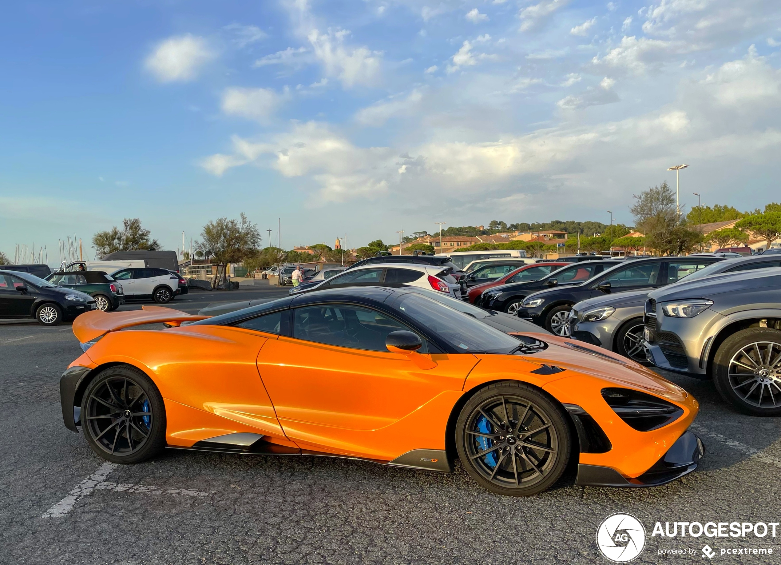 McLaren 765LT