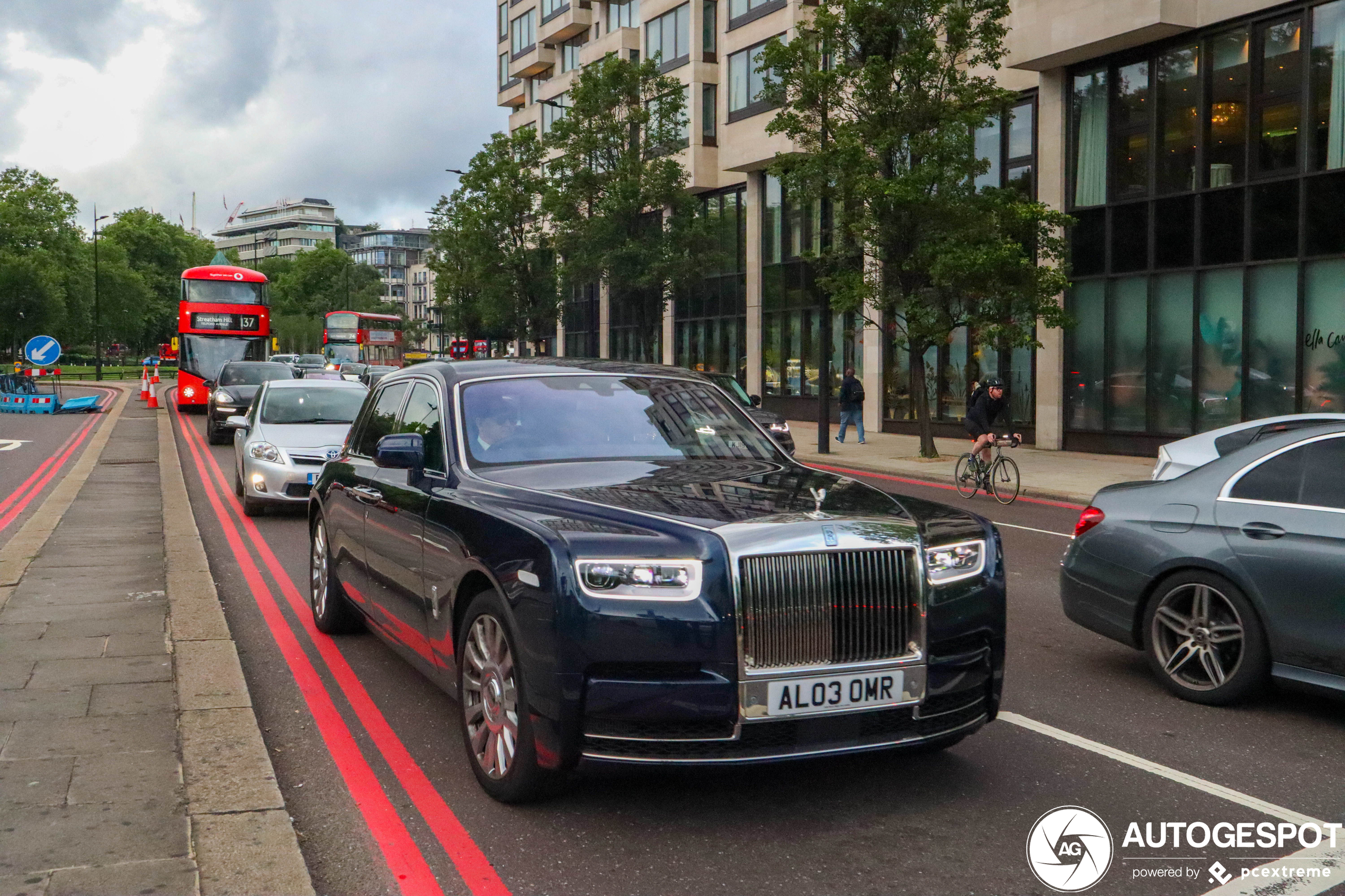 Rolls-Royce Phantom VIII EWB