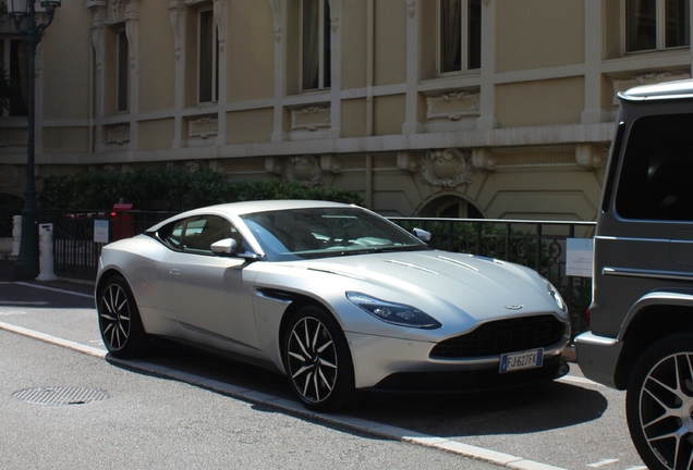 Aston Martin DB11