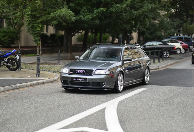 Audi RS6 Avant C5