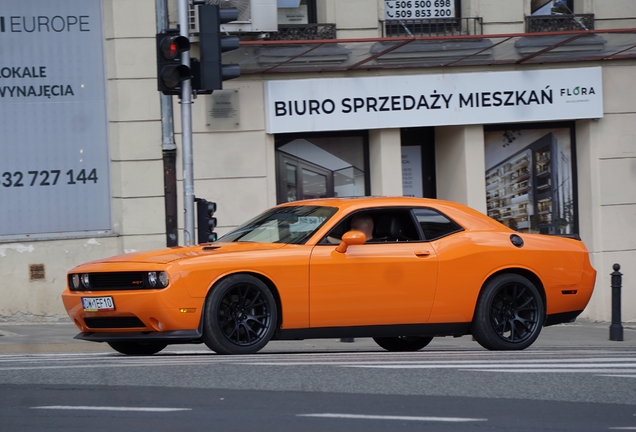 Dodge Challenger SRT-8