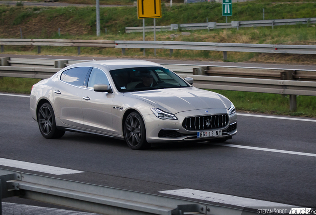 Maserati Quattroporte GTS 2013