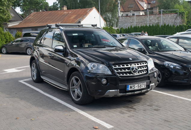 Mercedes-Benz ML 63 AMG 10th Anniversary