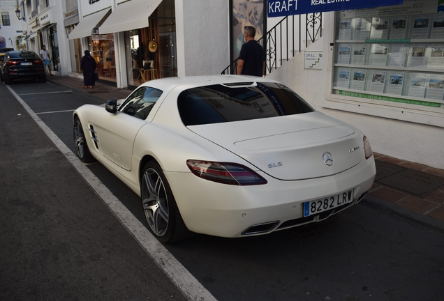 Mercedes-Benz SLS AMG