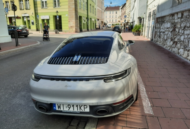 Porsche 992 Carrera 4S