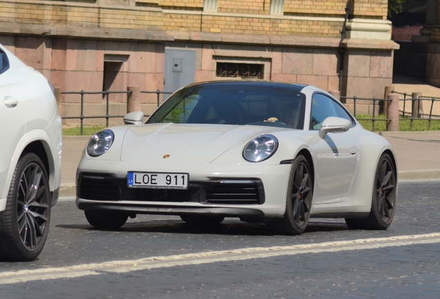 Porsche 992 Carrera 4S