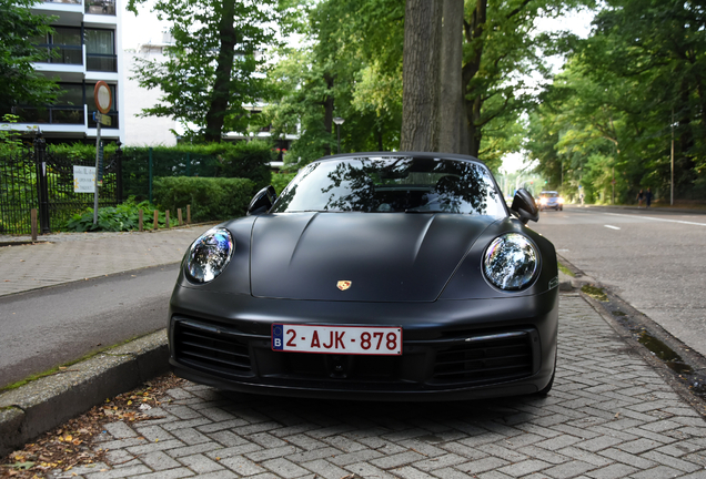 Porsche 992 Carrera 4S Cabriolet