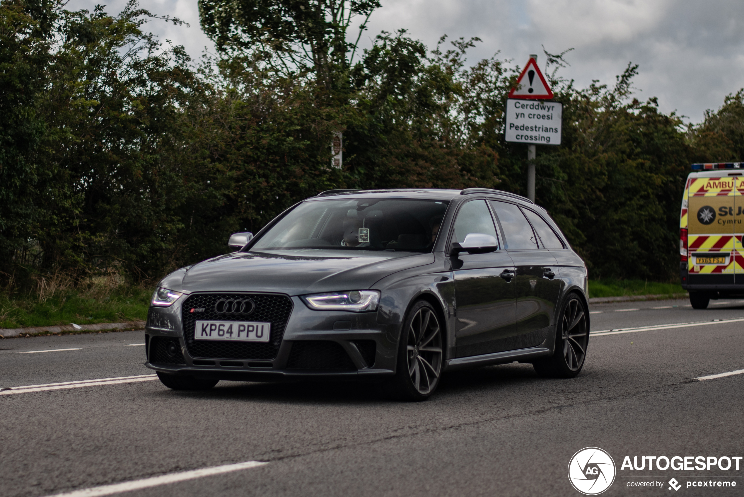 Audi RS4 Avant B8