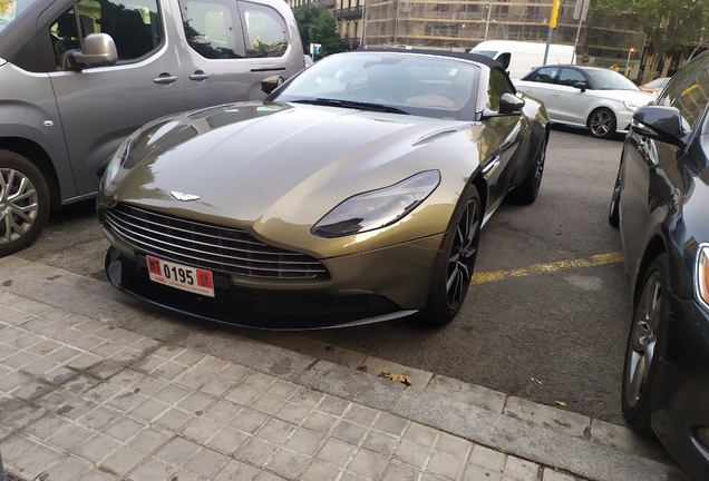 Aston Martin DB11 V8 Volante