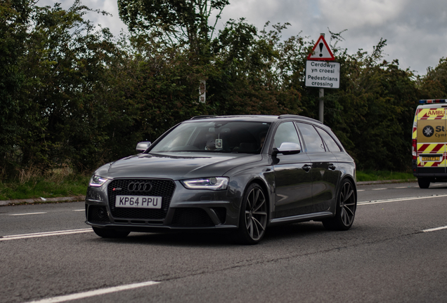 Audi RS4 Avant B8