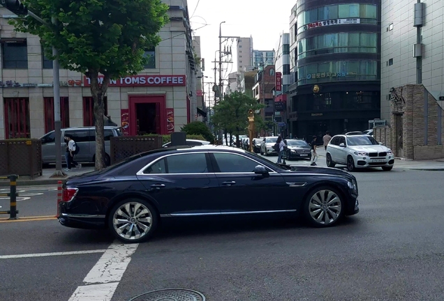 Bentley Flying Spur V8 2021